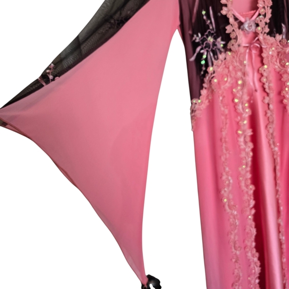Vintage Elegant Pink Black Satin Chiffon Embroidered Long Nightgown And Robe - Picture 3 of 9